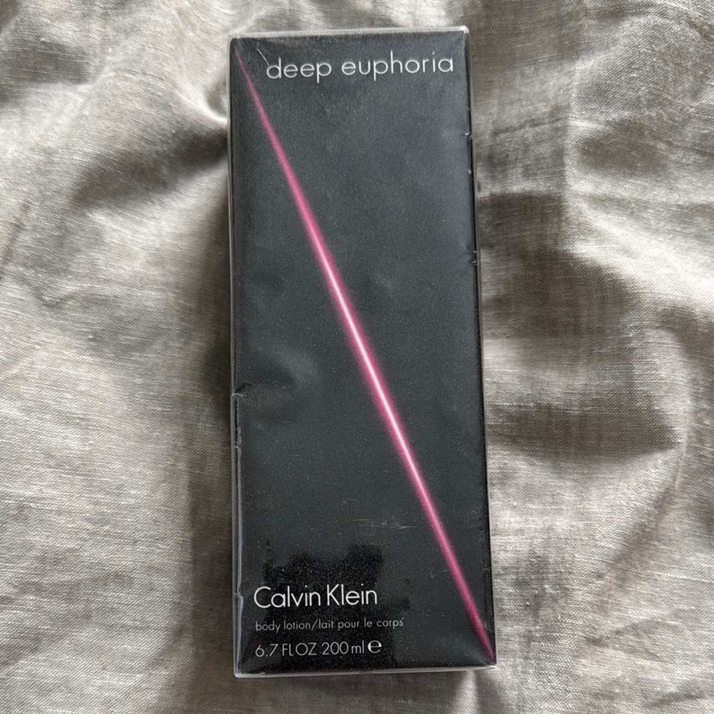 Calvin Klein Black and Pink Makeup Palette